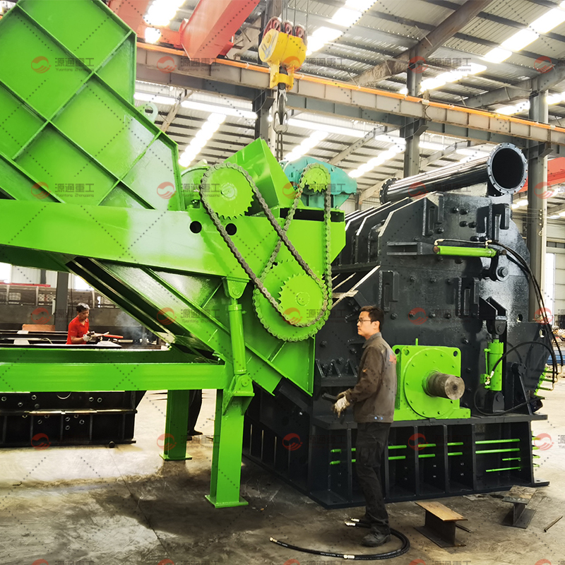 Thin iron sheet crusher