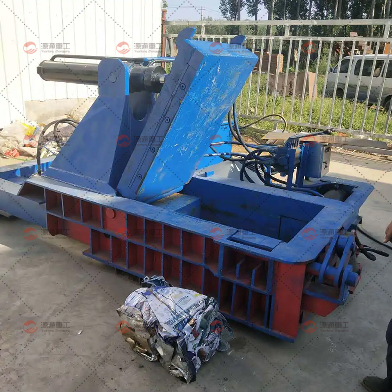 Metal baler