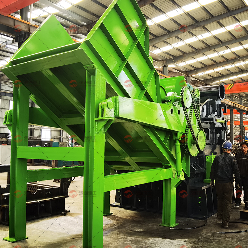 Thin iron sheet crusher