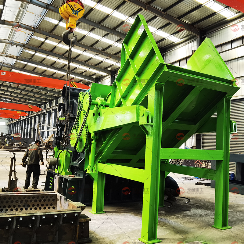 Thin iron sheet crusher